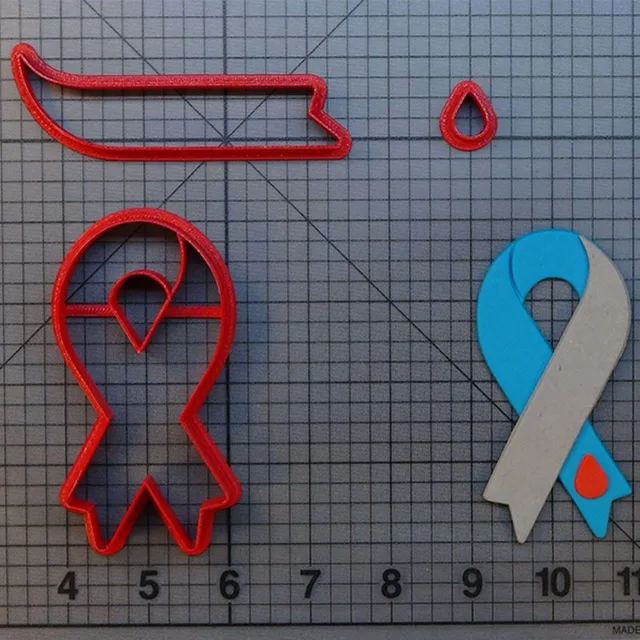 환경 친화적인 재료와 주문 제작 옵션을 갖춘 LUC 3D 프린트 쿠키 커터로 인상적인 컵케이크 토퍼와 인식 리본을 만드세요.