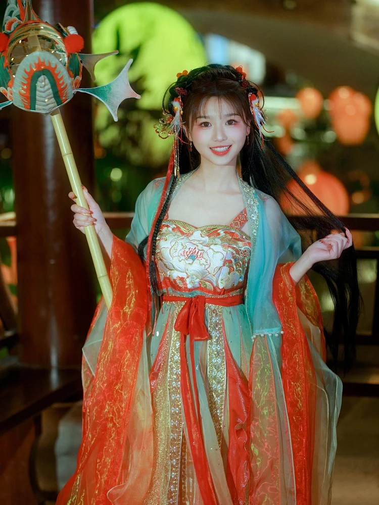     Ʈ ſ ڼ  Ҹ  ĿƮ ִ  糪 Ÿ Hanfu Ʈ