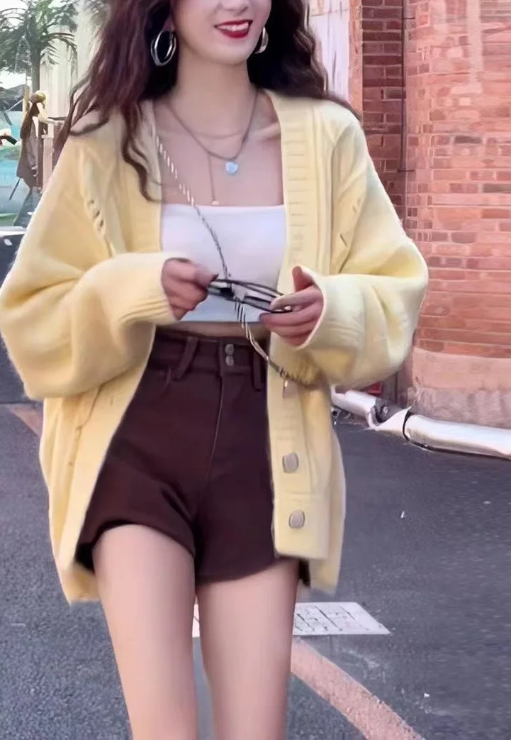 

2023 Autumn New Knitted Soft Glutinous Cardigan Cream Yellow V-Neck Sweater Autumn/Winter Women's Versatile Coat