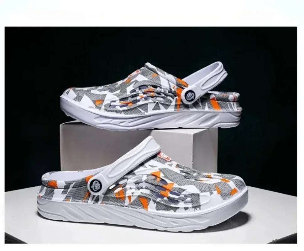 Light Men's Clogs Slippers Comfortable Summer Men Outdoor Wading Sandals Soft Beach Antiskid Sports Slippers Plus Size47 48 49