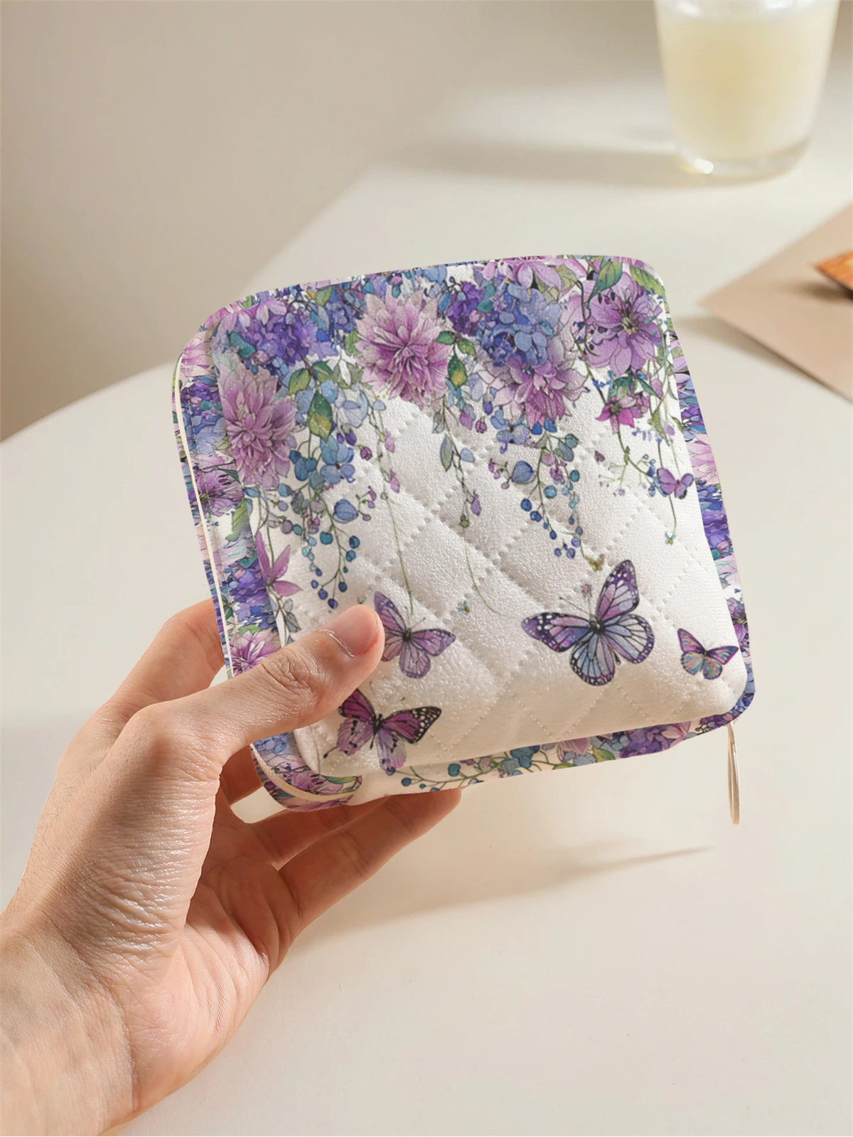 1 portable sanitary napkin storage bag, featuring floral butterfly patterns and diamond mesh material, lightweight women's tissu