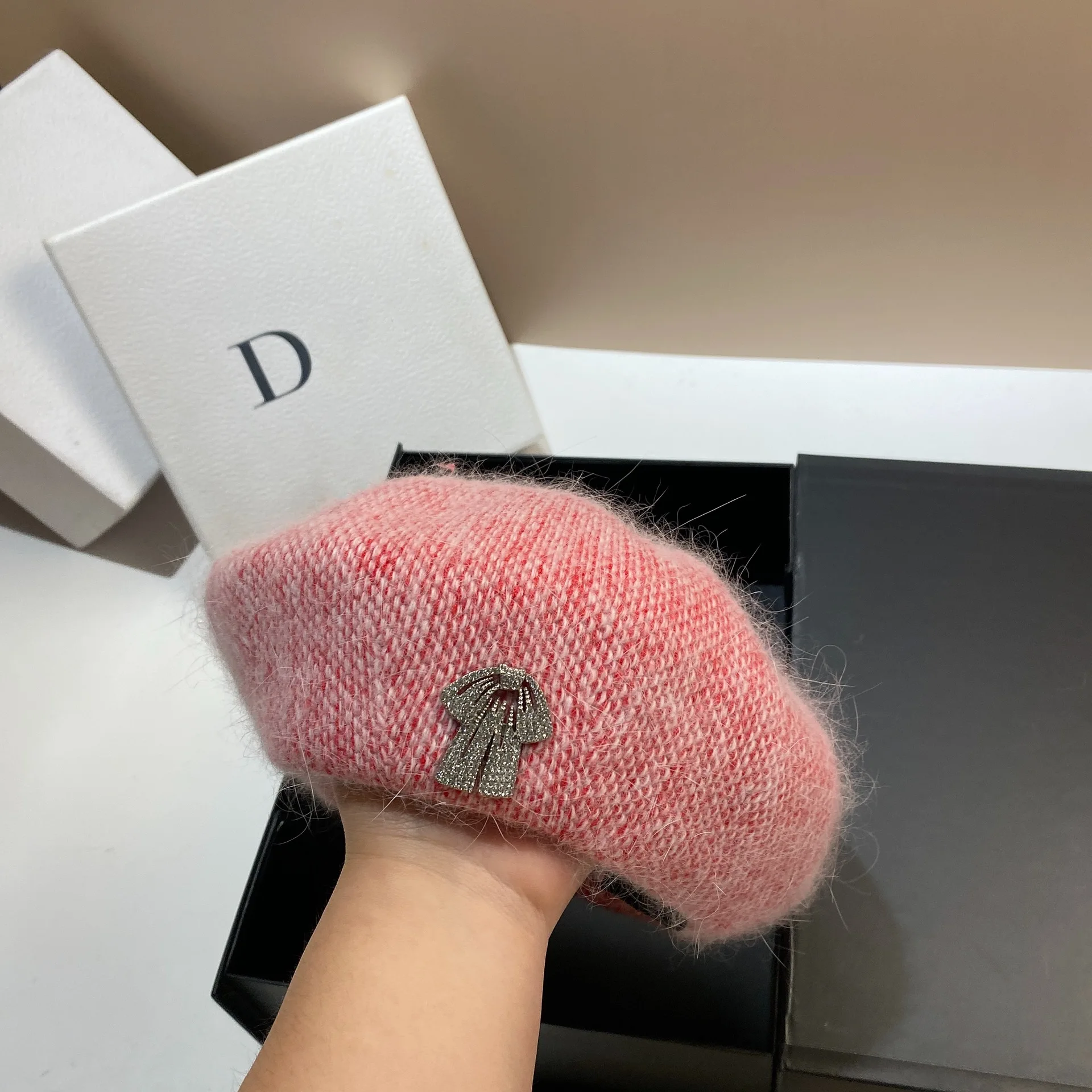 Angora Kaninchen Fell Damen Gestrickte Baskenmütze Winter Wolle Baskenmütze Vielseitige Mädchen Maler Hut Dame Warm Aufwachen Motorhaube Beanie Cap – Detail 3