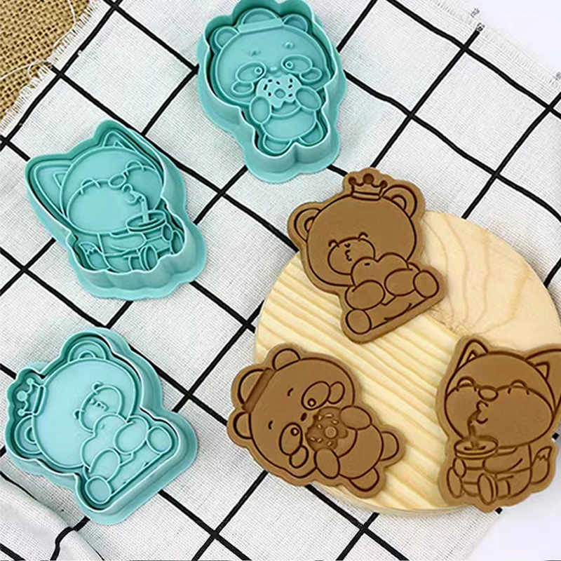 6pcs Cookie Cutter Set Space Astronaut Alien UFO Cute Animal Monster Biscuit Mold Cookie Stamps Baking Mould for Halloween cookie cutter baking mold cookie mould cookie printing mold