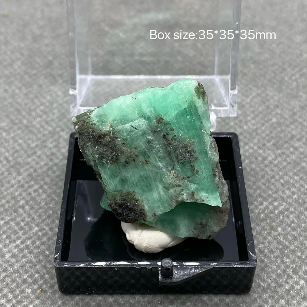 

100% Natural green emerald mineral gem-grade crystal specimens stones and crystals quartz crystals +Box 3.5cm
