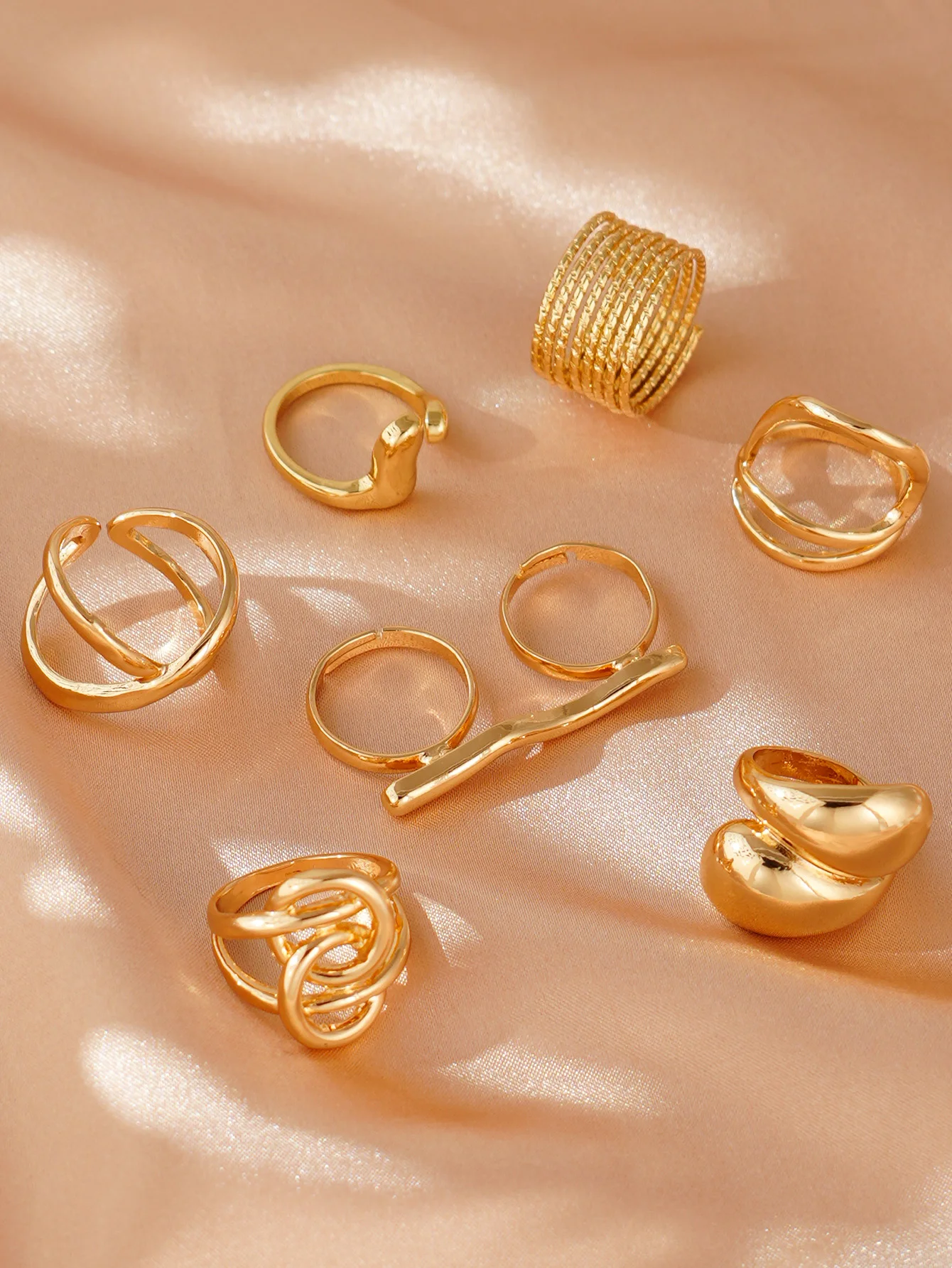 Chunky Minimalist Ring Set Fashion Accessory for Women