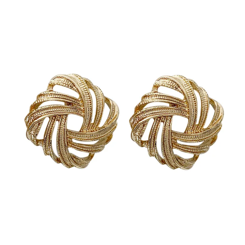 Retro Gold Color Braided Geometric Ear Clip Without Ear Holes Temperament Luxury Vintage Small Square Clip on Earrings Women ear clip earrings clip earrings ear clip ear accessories