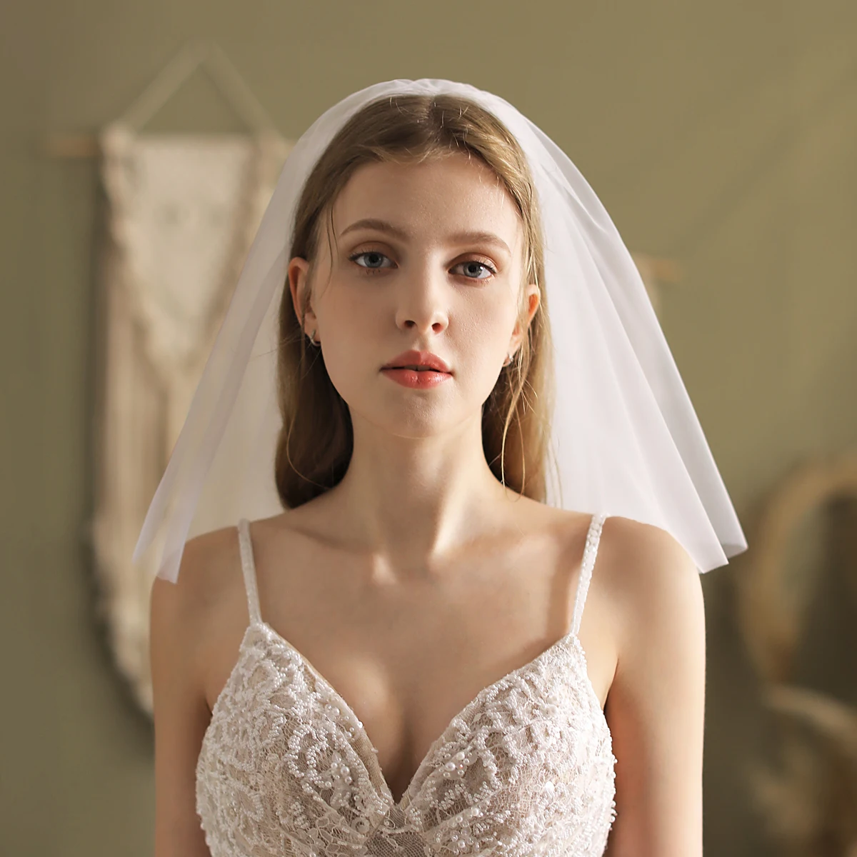 

V805 Elegant Wedding Bridal Veil Two-Layer Tulle Handmade Shoulder White Short Brides Veil Women Marriage Accessories