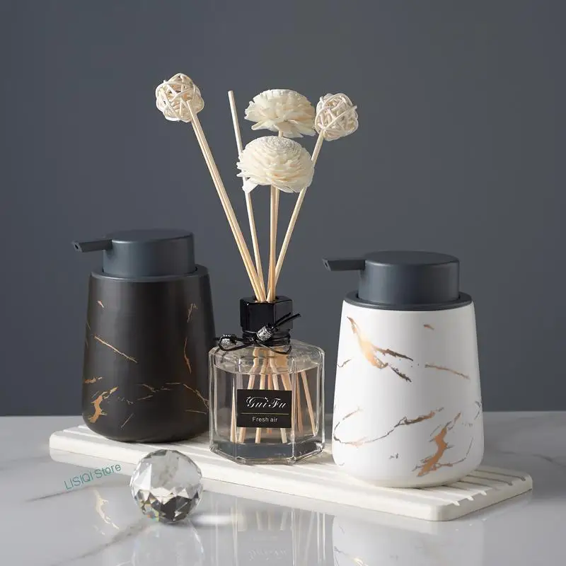 

Golden Imitate Marble Ceramic Lotion Bottle Black Portable Soap Dispenser Shampoo Bottle Shower Gel Jar Bathroom Bath SuppliesWF