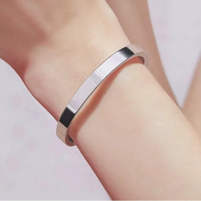New Classic Simple Men's Open Adjustable Gloss 4MM Stainless Steel Bracelet - Gold Finish
