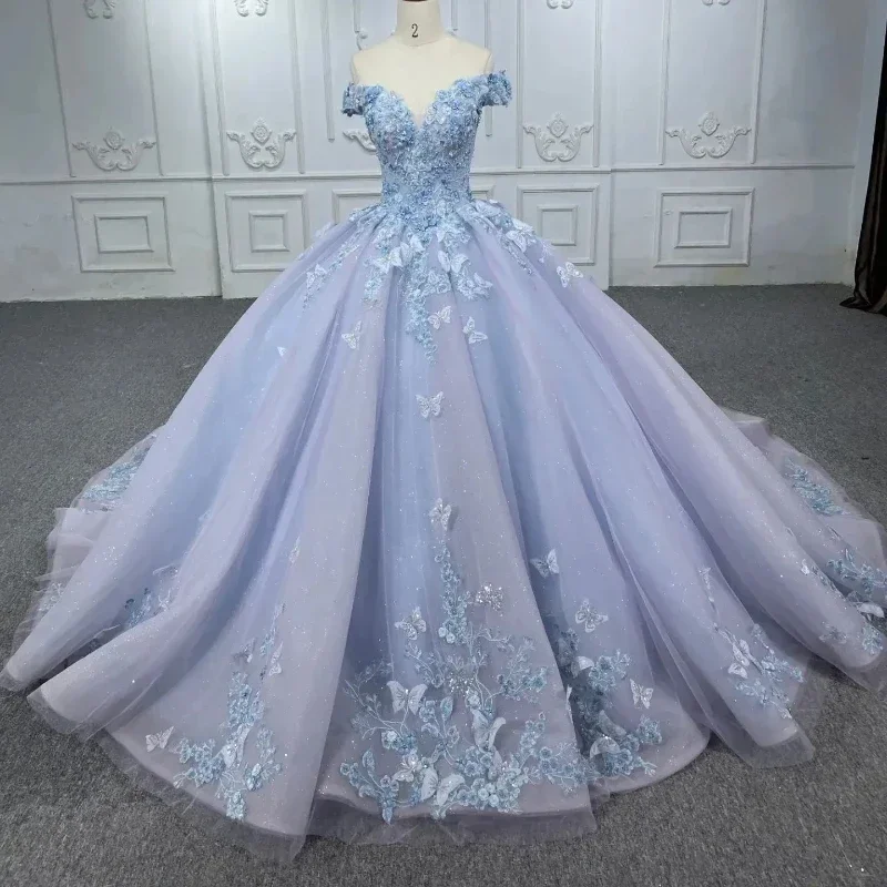

Iridescent Lilac Ball Gown Quinceanera Dress Off Shoulder Beads Appliques Lace Sweet 16 Year Old Girl Princess Birthday Party