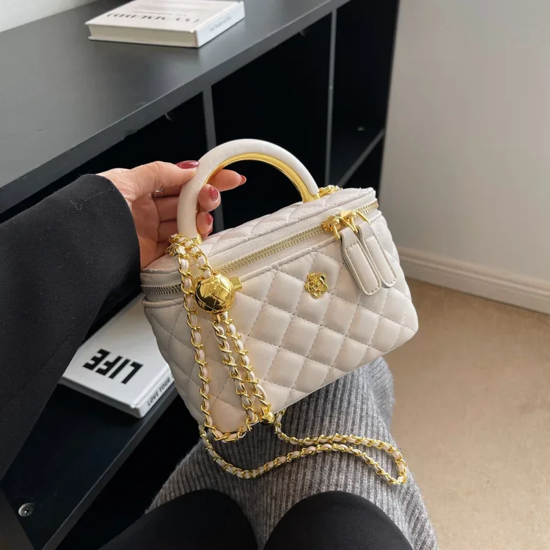 INS Chain Fashion Pouches Women's 2024 New Diamond All-Match Elegant Crossbody Box Portable Shoulder Bag