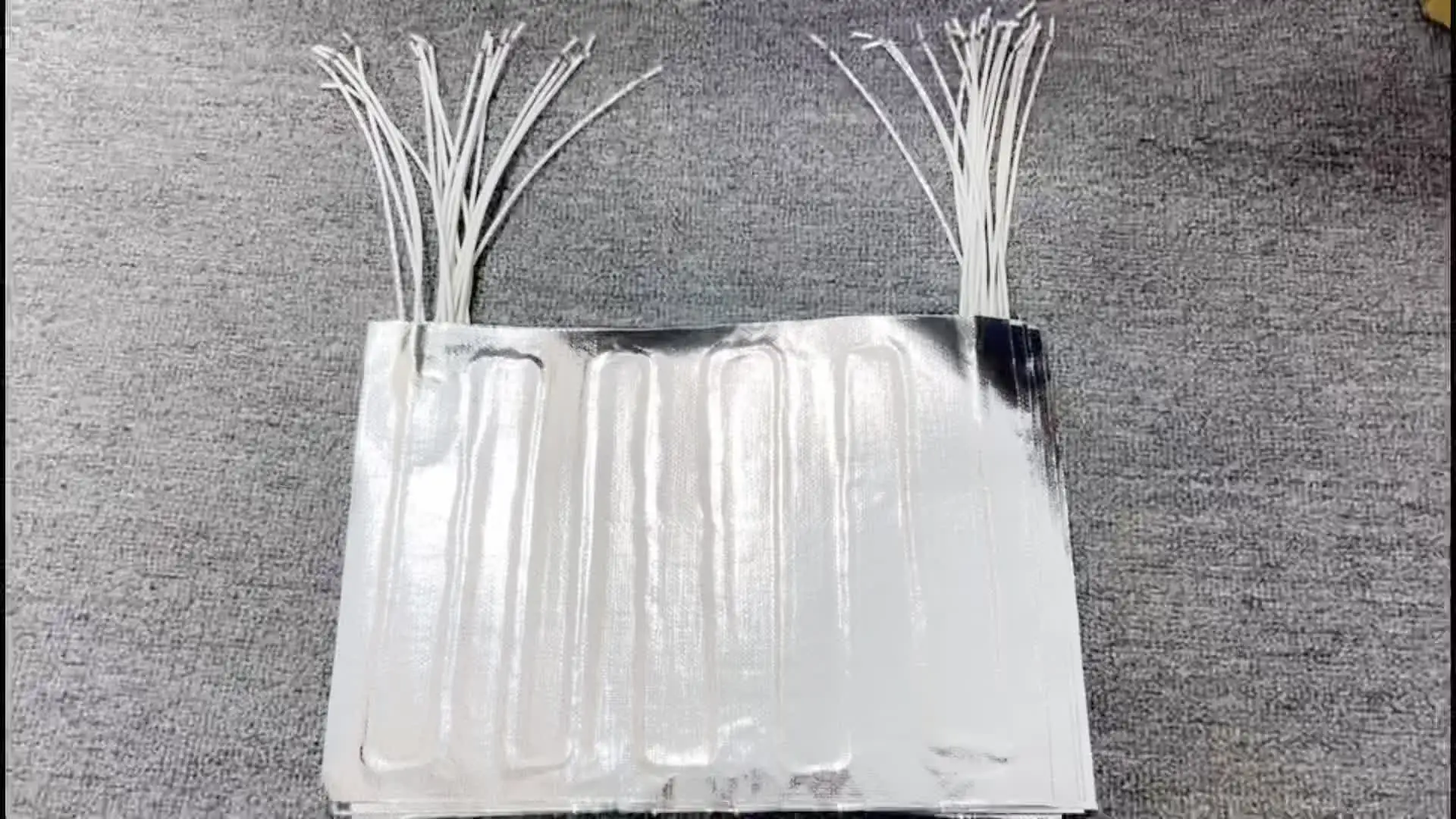 Нагревательная лента для аккумулятора 12В Minerals