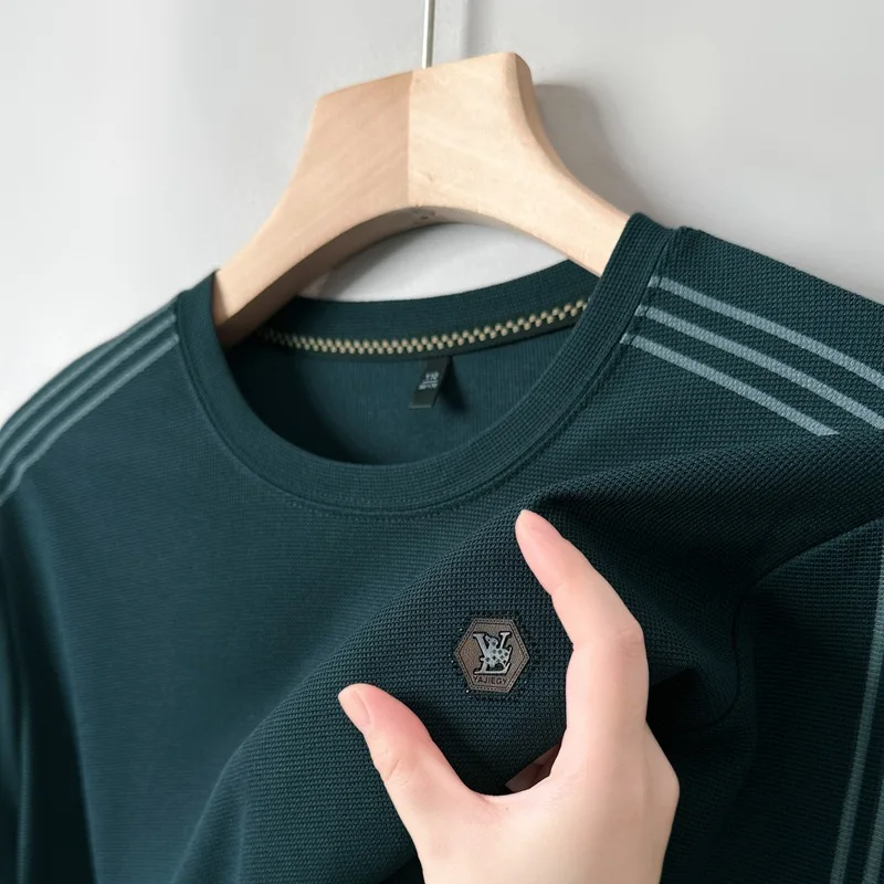 Рисунок 6 - Мужской свитер с длинным рукавом