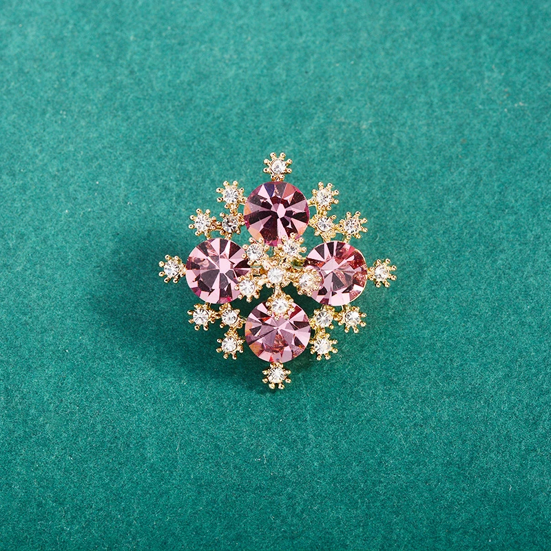 Зимой новый эскиз хрустальная брошь темперамент простой цветок модный аксессуар булавка