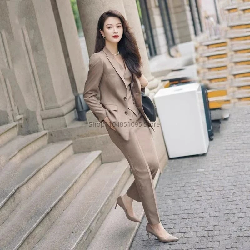 Brown Women's 3 Piece Suit Set with Blazer Vest Pants - Slim Fit Peak Lapel Office Workwear Formal Wedding Business Clothing