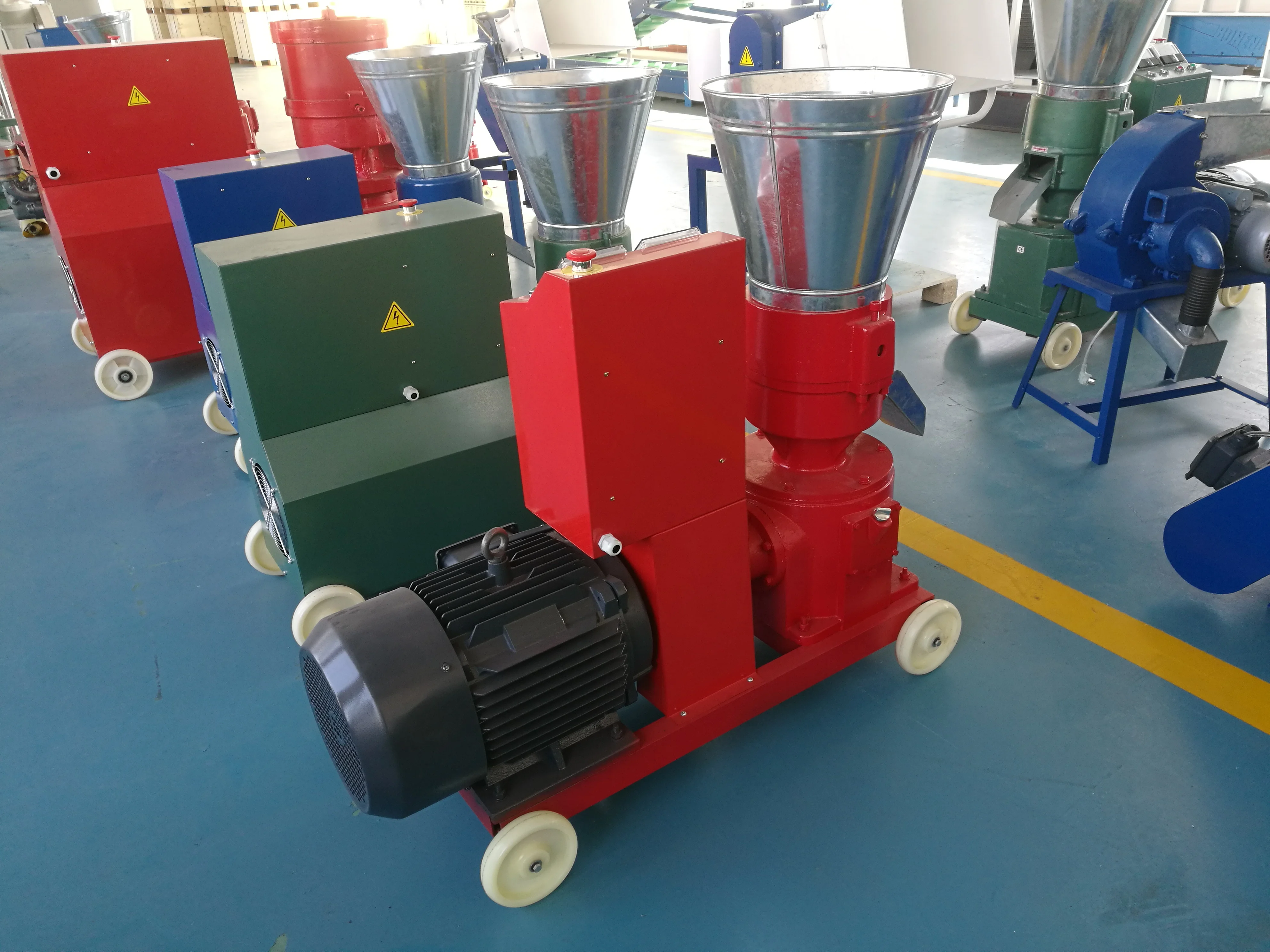 KL200 KL200B 7.5 KW Small Biomass Pellet Mill Pellets Making Machine To Door