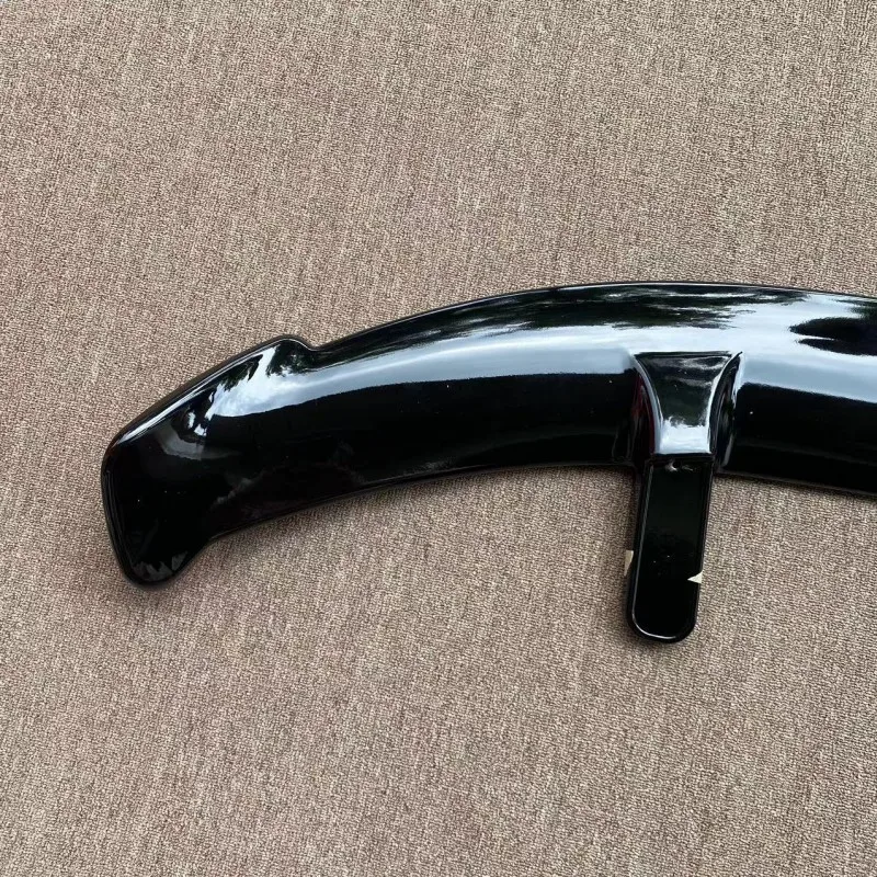 Aile De Becquet Latéral De Garniture De Fenêtre Arrière, Adaptée For B