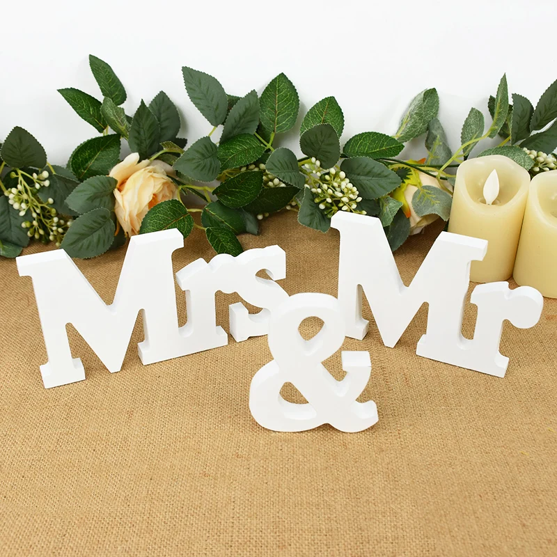 

3Pcs/set Mr & Mrs White Letter Wooden Sign For Rustic Wedding Table Decoration Ornaments Anniversary Party Photo Props