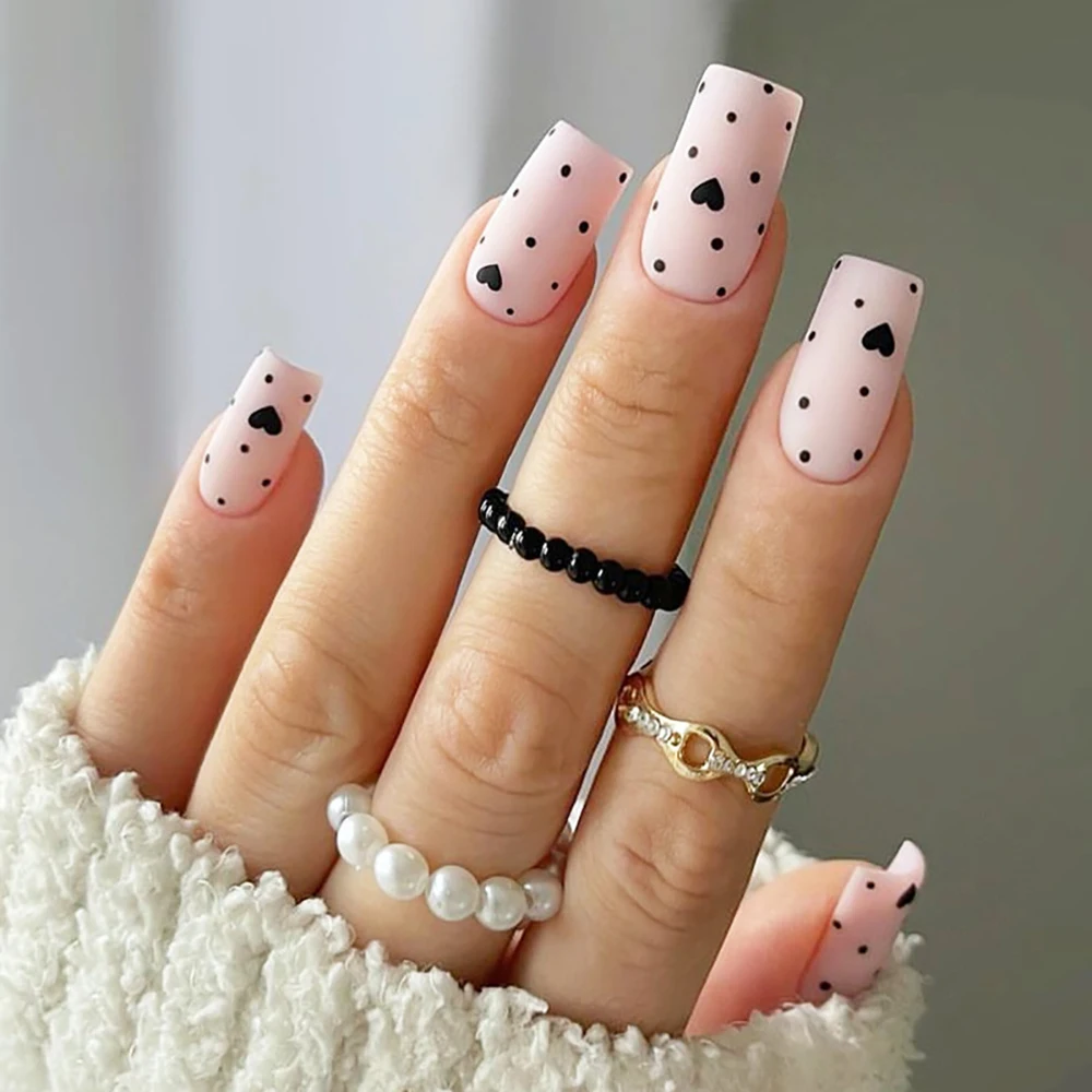 Valentine's Day Almond Short Coffin False Nail 24Pcs Sweet Love Hand Painted Heart Diamond Detachable Full Cover French Manicure