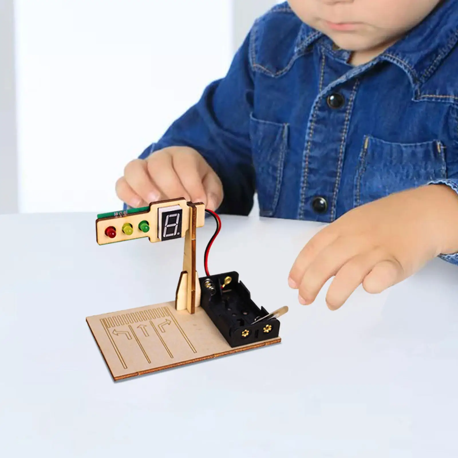 

Traffic Light Small Living Simulation Interactive Toy Simulation Traffic Light Street Lamp for Children Teens Students