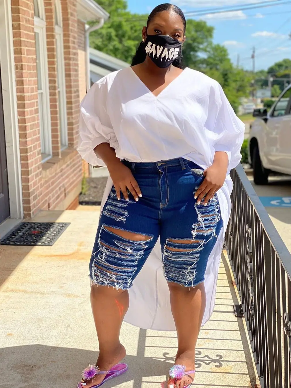 Plus Size 4xl Jean For Women Ripped Hole High Waist Denim Trouser 2023 Summer Female Wholesale Cloth Lady Fashion Mid Short Pant