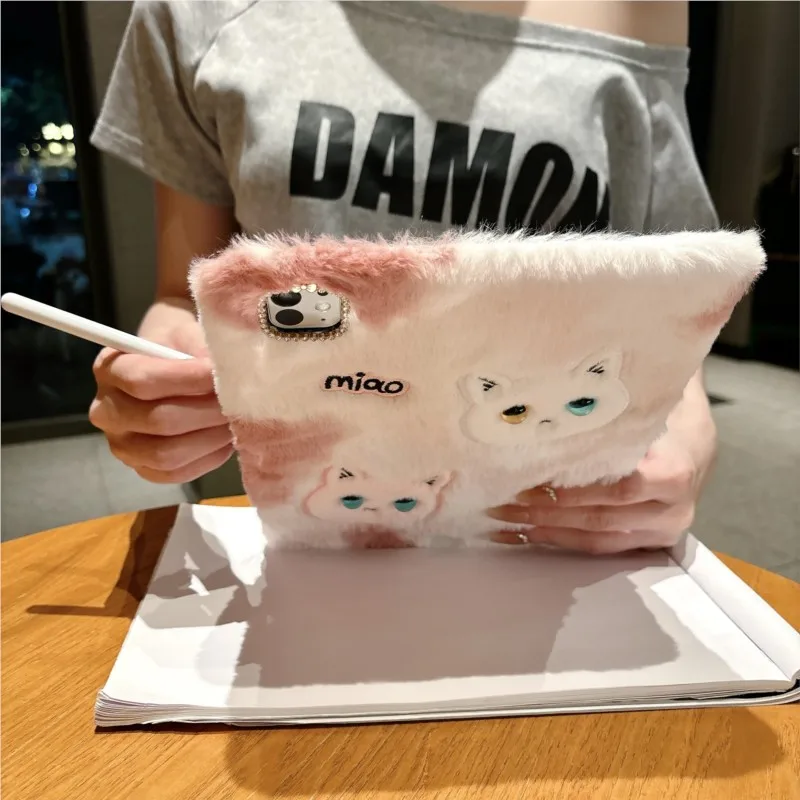Luxurious Plush Cat Tablet Case - Soft Protective Cover