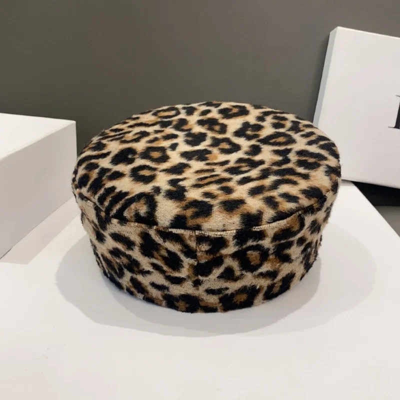 Designer Women Winter Hats Wool Leoprint Newsboy Caps Flat Top Baker Boy Cap