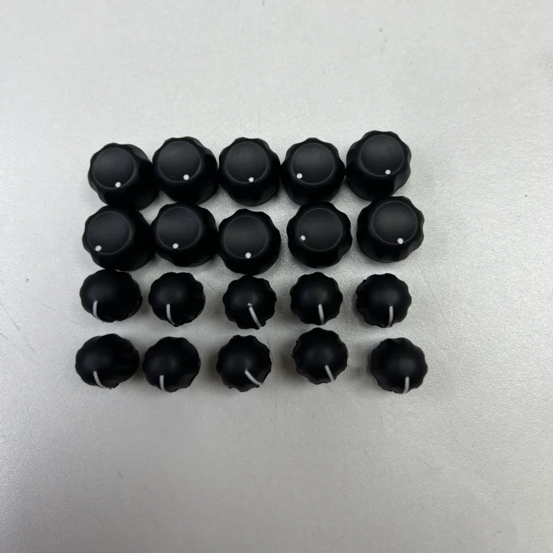 호환되는 볼륨 + 채널 노브는 MOTOROLA GP328, GP338, GP340, GP3188, PRO5150, EP450과 같은 무전기에 적합합니다.