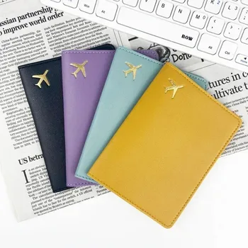 Porta Passaporto in Pelle PU Leggero e Portatile, Custodia Protettiva per Passaporto, Portafoglio Impermeabile per Carte di Credito in Tinta Unita