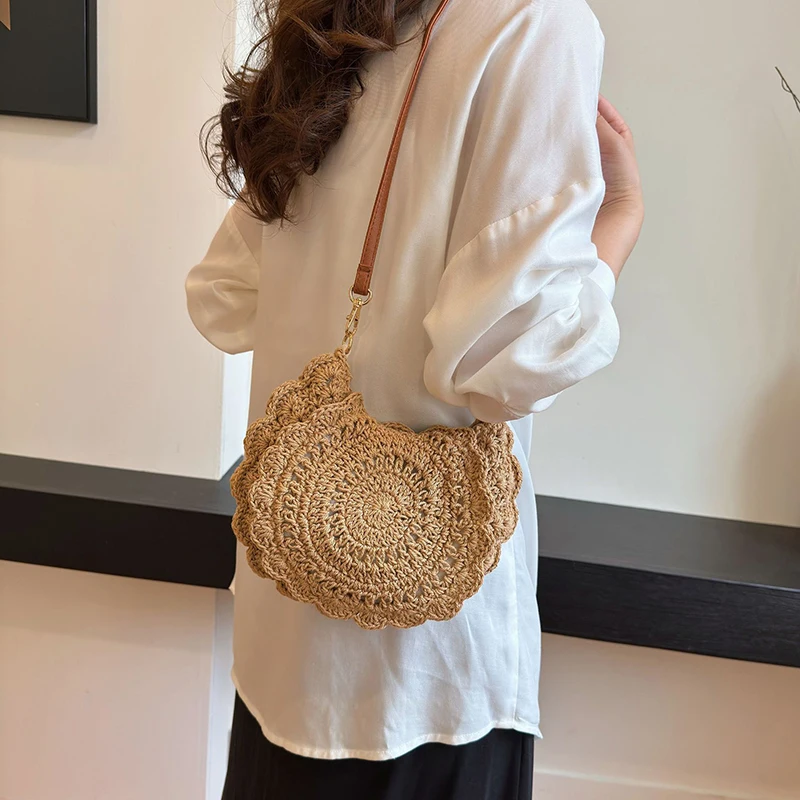 Vintage Woven Straw Handbag New Vacation Style Round Summer Beach Bag Fashion Crossbody Bag Ladies Messenger Bags