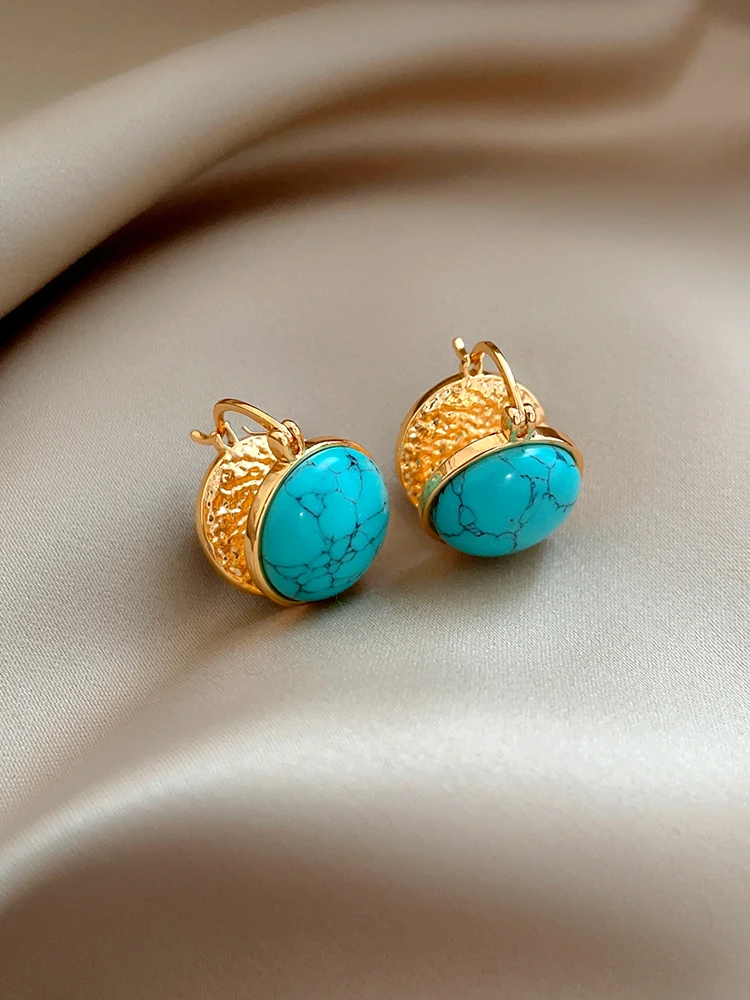 أقراط ذهب عيار 14 قيراط حجر أزرق