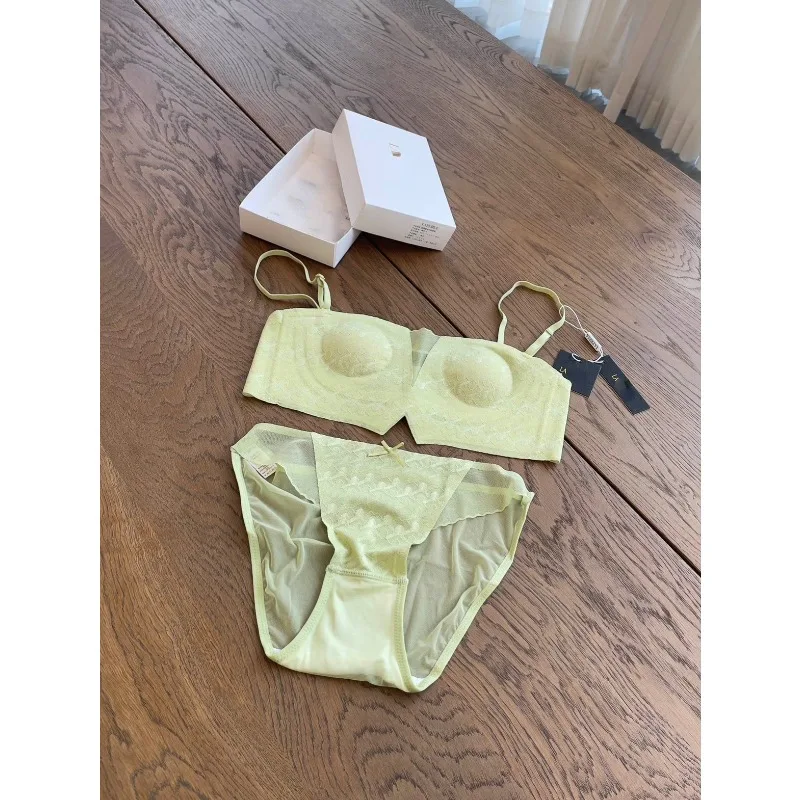 la summer 2023 new ultra-thin lace bandeau set crystal cup underwear set V mesh bandeau woman