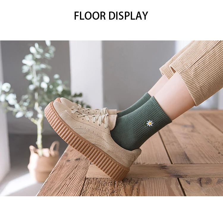 5 Paar Damensocken Herbst Winter Neue Produkte Bestickte Mittellange Socken aus Gekämmter Baumwolle Einfarbig Modisch Bequeme Damensocken – Detail 12
