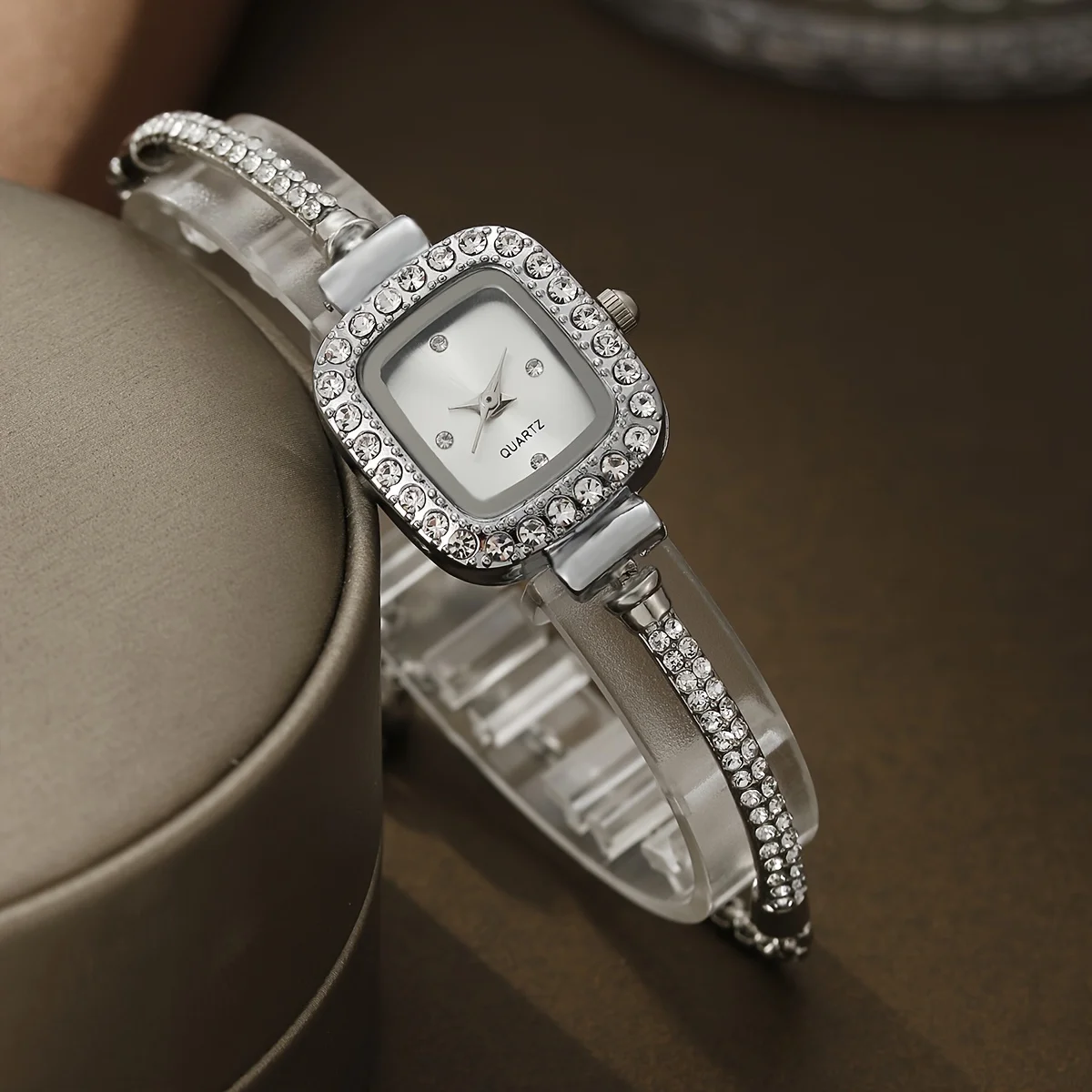 Fashion Women's Decorative Time Bracelet Watch women watches