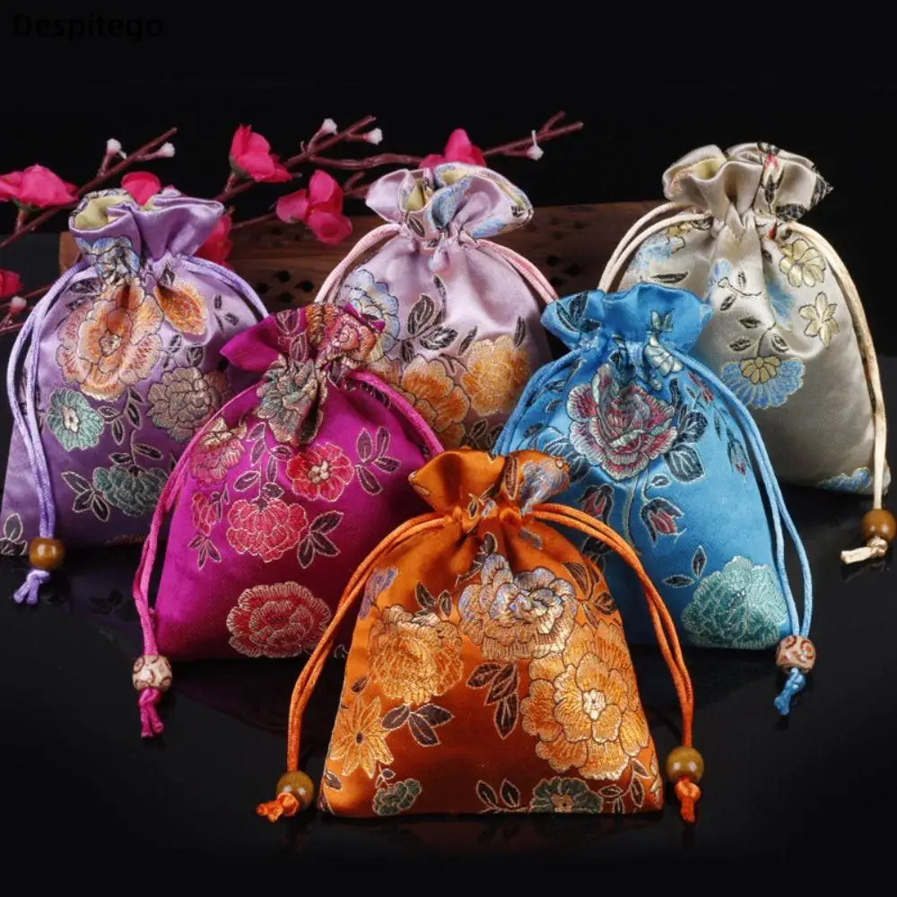 Chinese Style Retro Embroidery Flower Drawstring Sugar Bag Flower Handbag Gift Bag Ethnic Style Jewelry Storage Bag Coin Purse diy metal retro purse frame kiss clasp lock for clutch bag handbag accessories pearl head knurling semicircle bag hardware