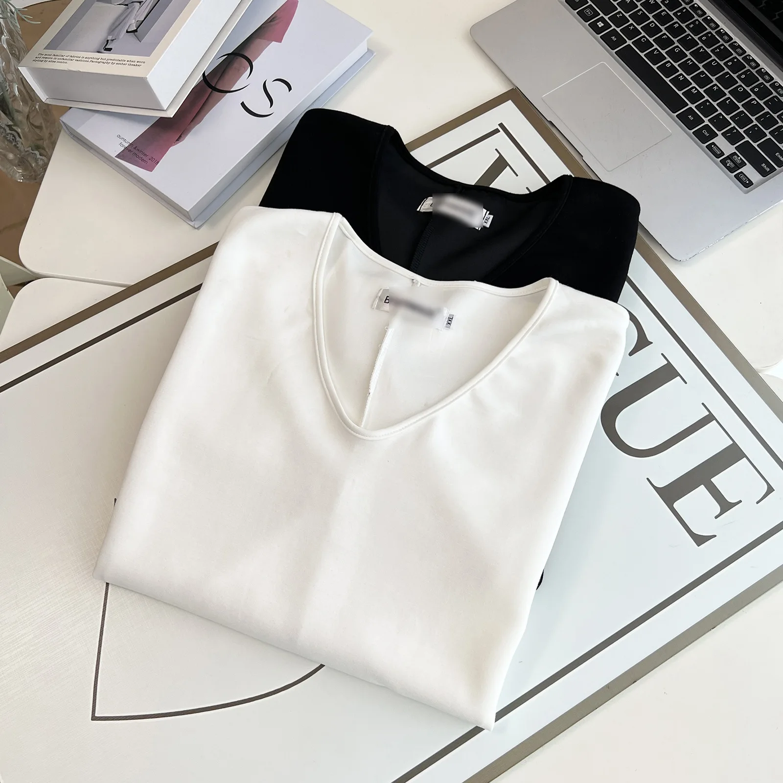 Fashion Plus Size Women's T-Shirt New Autumn Style V-neck Batwing Sleeve Top Casual Long Sleeve Tees 1715