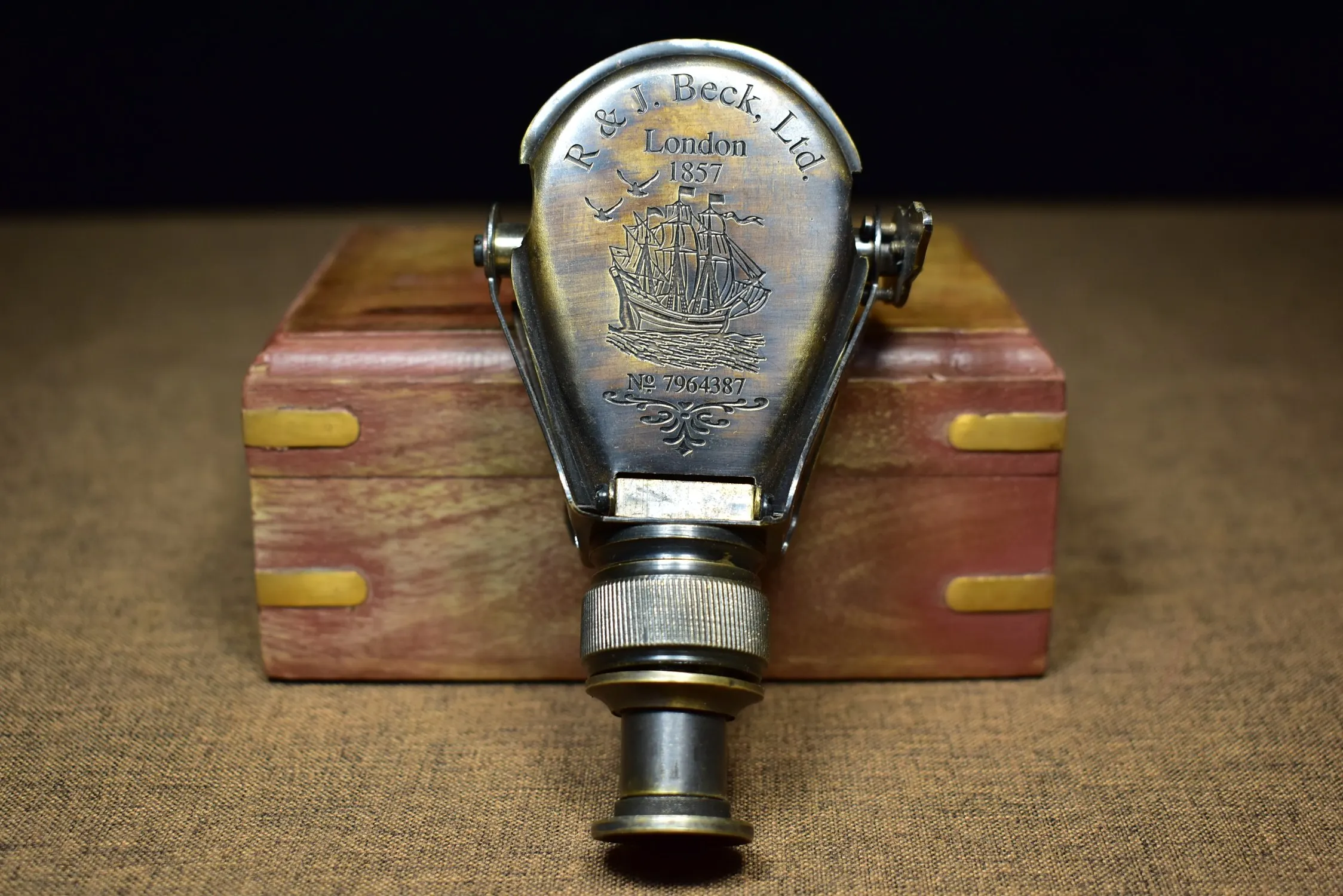 

4"Tibetan Temple Collection Old Bronze telescopic Monocular toad telescope Looking into the distance Box set office ornament