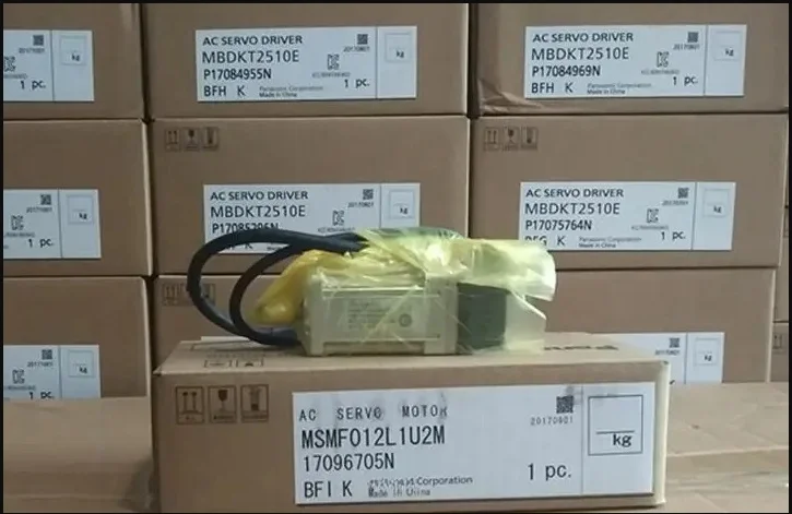 

Новый и оригинальный Серводвигатель MSMF012L1U2M