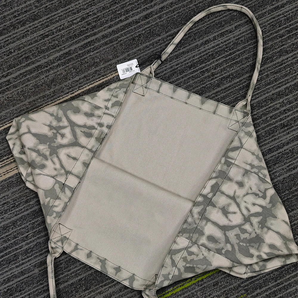 Versatile Camouflage Canvas Tote - Large Capacity Sports & Leisure Bag