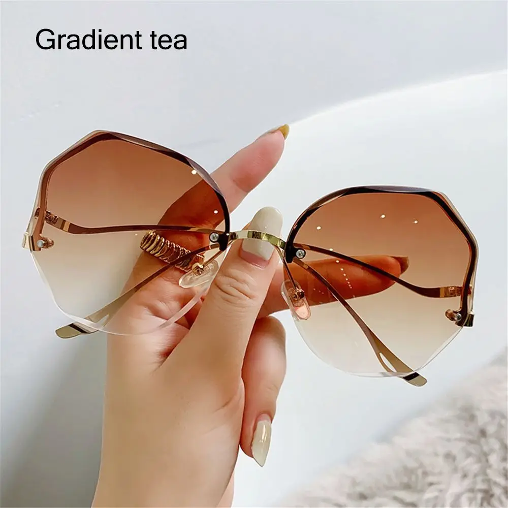 2022 Fashion Tea Gradient Sunglasses Women Ocean Water Cut Trimmed Lens  Metal Curved Temples Sun Glasses Female UV400 - AliExpress