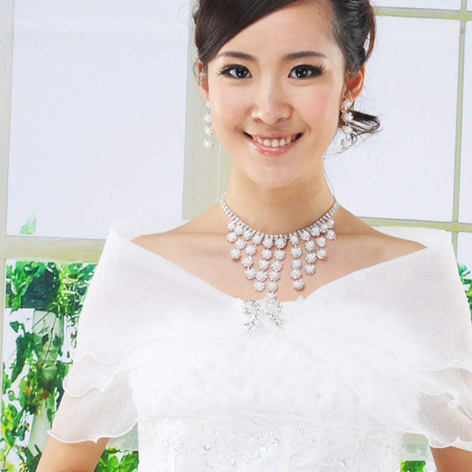 

Elegant Wedding Lace Shawl Wedding Bride Shawl Shoulder Cover for Stage Performance Cosplay