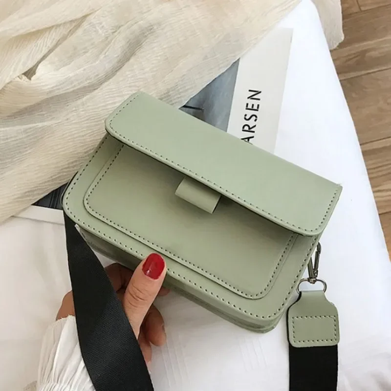 

PU Women's Crossbody Bag New Small Square Bag Trendy Fashion Casual Simple Wide Shoulder Strap Retro One Shoulder Messenger Bag