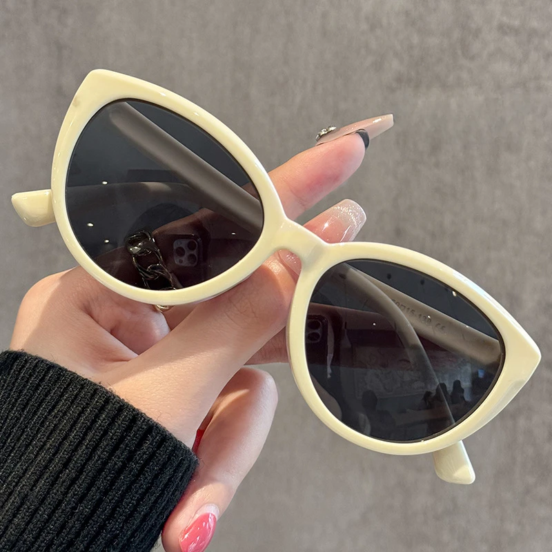 Cute and stylish children's cat eye sunglasses, UV resistant, durable, and cool sunglasses, suitable for children aged 2-13