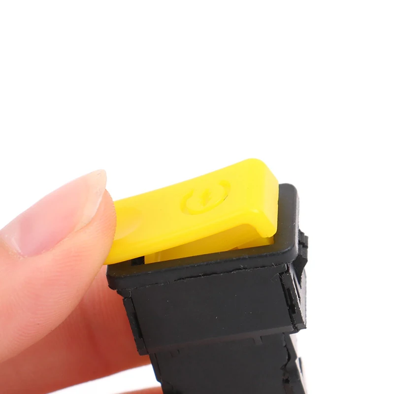 

2Pin Electric Start Switch Button for Scooter GY6 50 80 139QMB Tank Urban 50