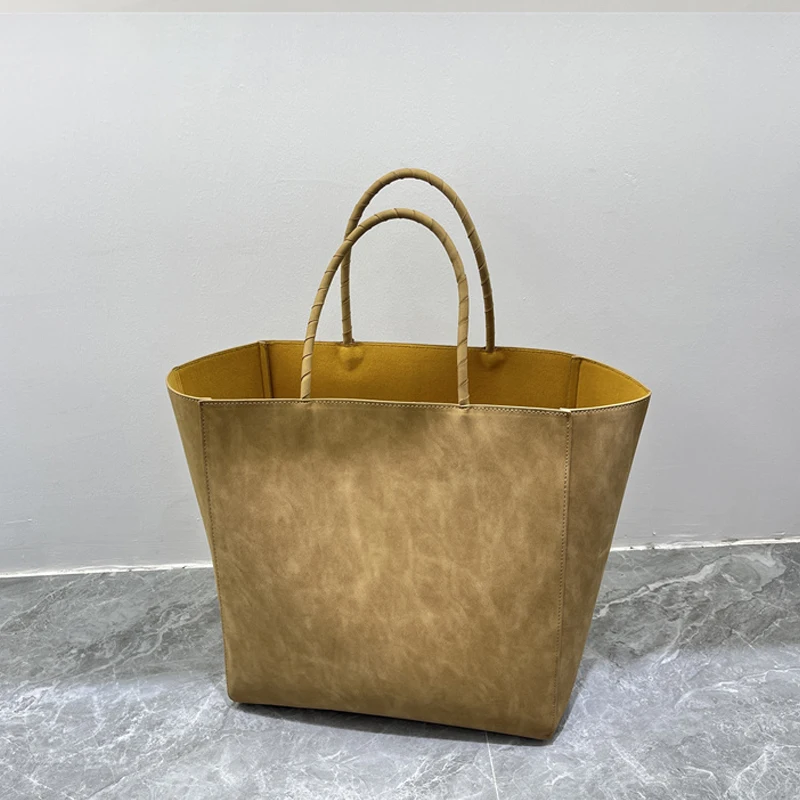thumbnail image 1 of Bolso de mano informal de gran capacidad para mujer, bolso de mano de diseñador de lujo, bolso de mano, novedad 2023, en ante sintético, estilo vintage, con bolsillo interior para el hombro, 1 of 5