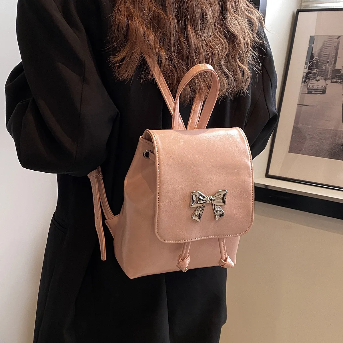 Niche Backpack Bags Women's 2024 New Cute Fashion Small Backpack All-Matching Leisure Commute Backpack