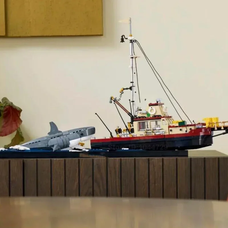 Building Block Toys Building Toy Set Educational Toy Jaws Diorama Boat Shark Pirate Ship Building Blocks Fishing Boat Model Bricks Toys 21350 for Kid
