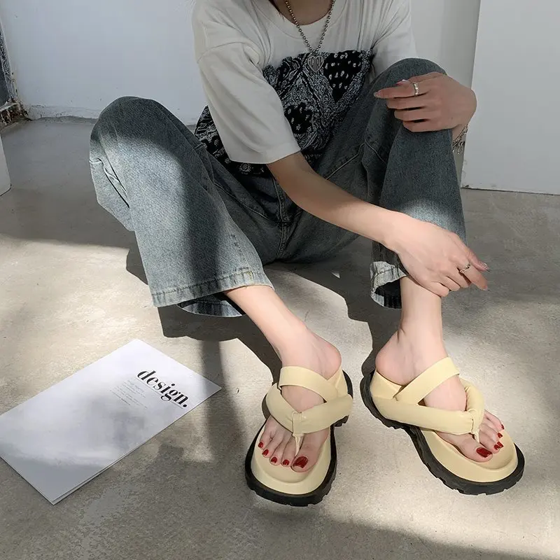 

Thick-soled new women sponge cake sandals Thick-soled flip flops cream bread two-wear sandals slippers All-match beach slippers