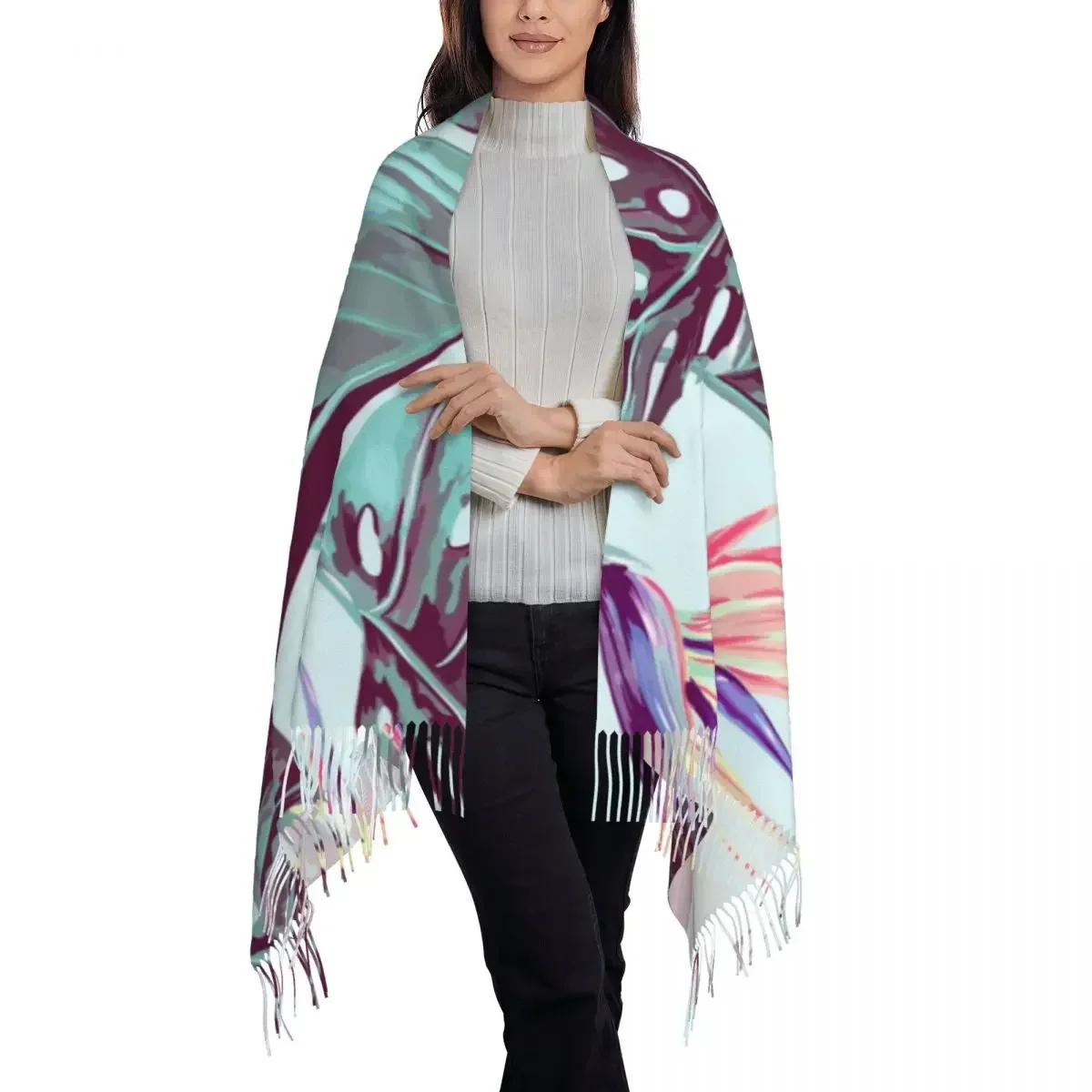 Рисунок 3 - Женский шарф, зимние шали с цветами