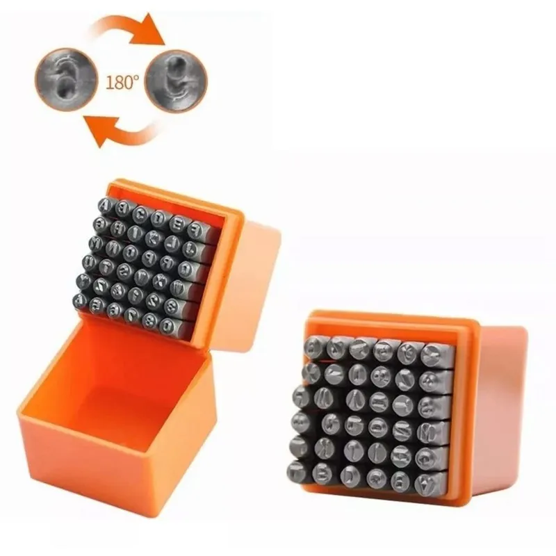 업그레이드된 금속 스탬핑 키트에는 예술적 글꼴 대문자 숫자 펀치 3mm 숫자 및 문자 스탬프 세트 하트 디자인 스탬프가 포함됩니다.